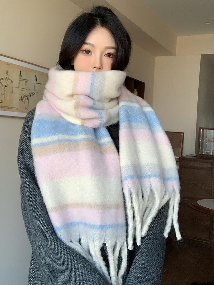 High-end atmosphere scarf women's winter new Korean version of Internet celebrities sweet and versatile thickened Mahai plush scarf
