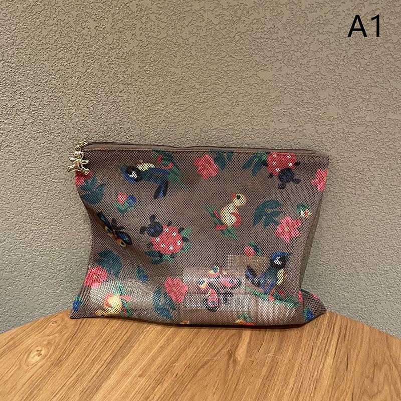 

Vintage Japanese Style Cartoon Printing Large Capacity Makeup Storage Bag With Wash Bag Facility Cosmetic Bag For Travel as the picture