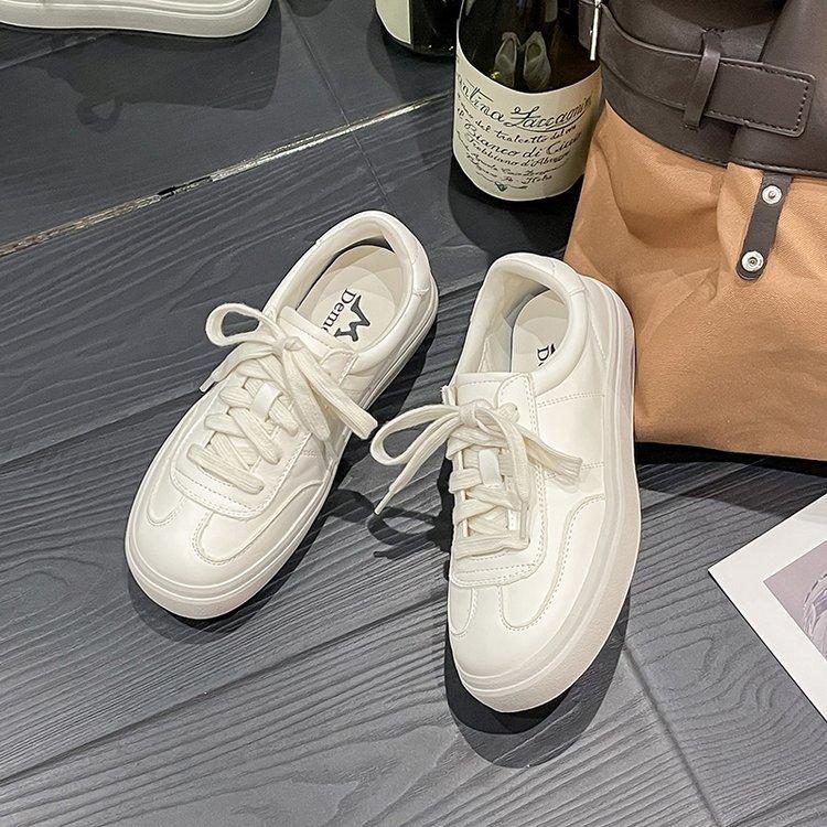 Korean Version of Light Casual and Comfortable Little White Shoes Women's Autumn 2025 New Sports Shoes Casual Versatile Flat Baseplate Shoes
