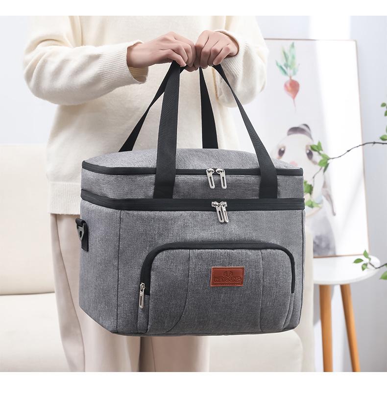 Extra-Large Double-Layer Insulated Picnic Bag - Thick, Waterproof, and Cold-Keeping Lunch Carrier with Ice Pack