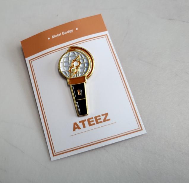 ATEEZ Metal Badge – K-POP Collectible Merchandise (1.9cm × 4cm)