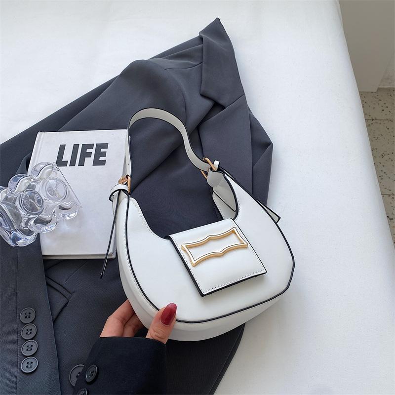Popular Bag Women's 2025 Summer Simple New Solid Color Crescent Moon Hand Carry Women's Bag Underarm Trend Fashion Shoulder Bag