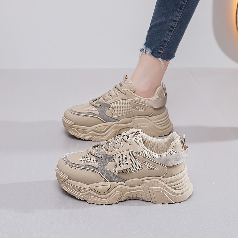 ins Korean version of the new dad shoes girl 2025 autumn student versatile sports shoes street shot casual heightening shoes K819