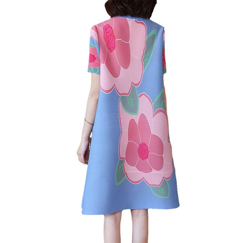 Young Temperament, Mother's Dress, Summer V-neck Design, A-line Skirt, Women's New Large Floral Pleated Dress