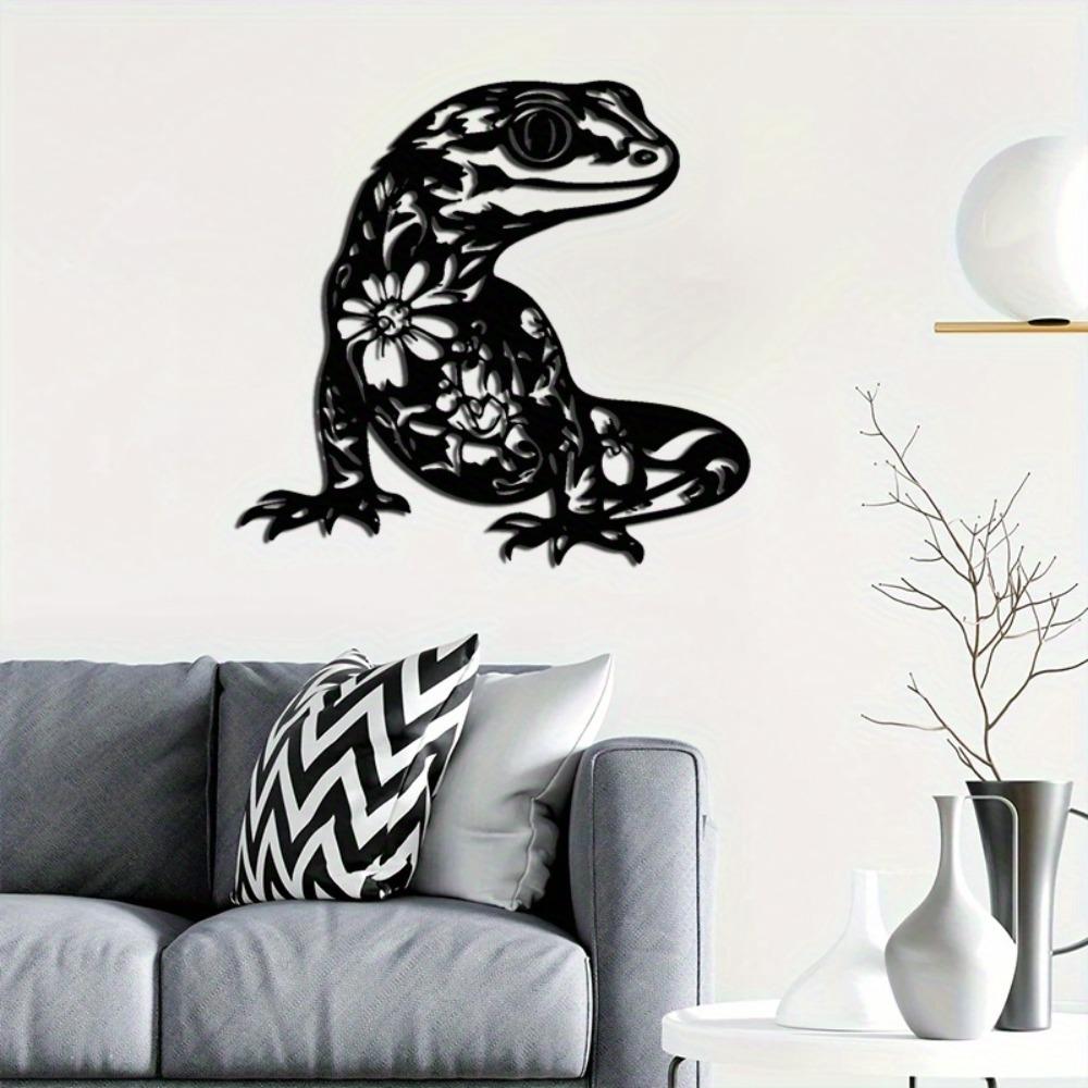 Metal Wall Art Frog with Flowers Black White Sculpture Unique Botanical Garden Spring Festival Decor for Quirky Charming Space Gift for Garden Lovers