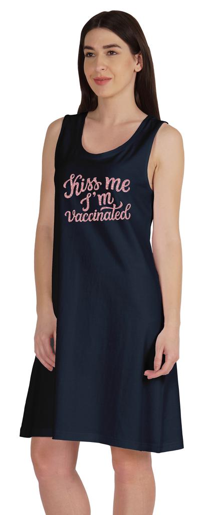 Inkmeso Kiss Me I  M Vaccinated T-shirt Funny Pro Vaccine Summer Scoop Neck