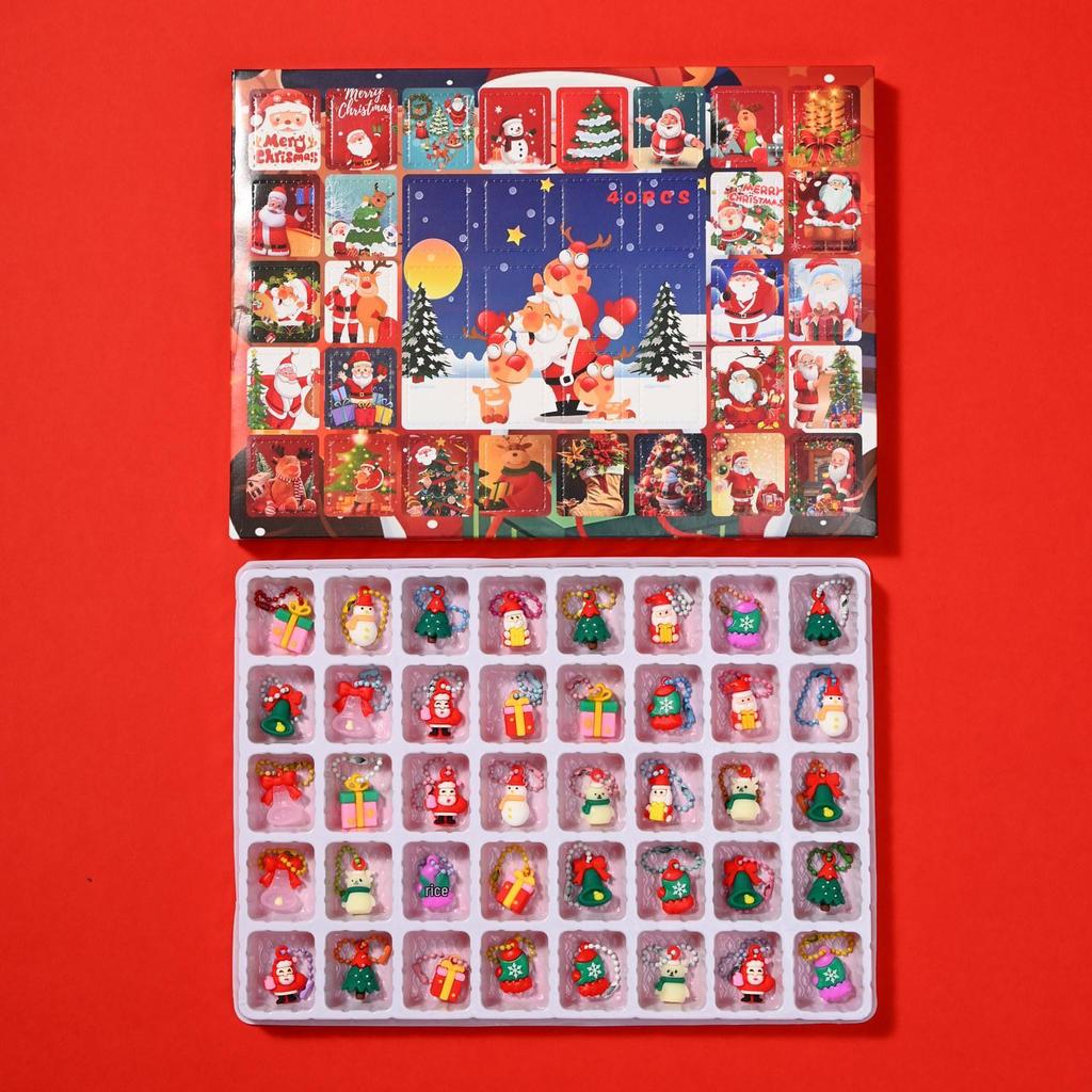 Vánoční hra s blind boxy Santa Clause - 40 otvorů, sváteční dárky a figurkové hračky pro děti