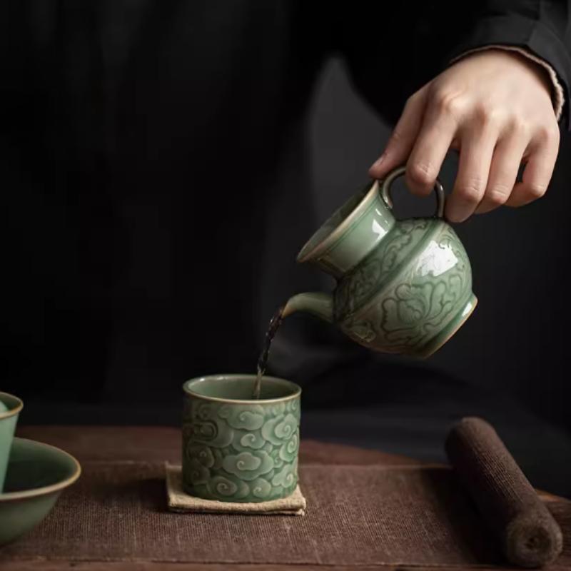 Chinese Style Simple Jade Auspicious Cloud Master Single Cup Retro Yue Kiln Celadon Tea Set Tea Cup Personal Kung Fu Sample