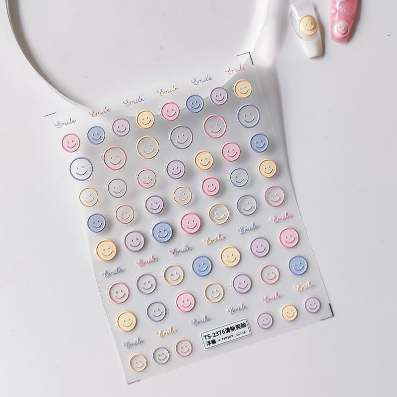 1 SZT. 5D Kawaii Wytłaczane Wykwintne Naklejki na Paznokcie z Uśmiechniętą Twarzą Japońskie Żelowe Makaroniki Nail Art Samoprzylepne DIY Ozdoby do Paznokci