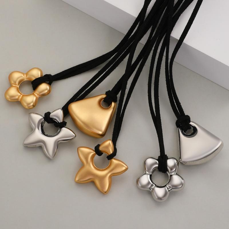 New Korean Fashion Hollow Star Pentagram Flower Pendant Necklace for Women Men Black Rope Chain Choker Y2k Party Jewelry