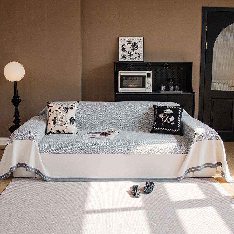 Simple non-slip and anti-cat scratch new four-season universal sofa cover Chenier sofa cover sofa towel 45 * 45 pillow cover