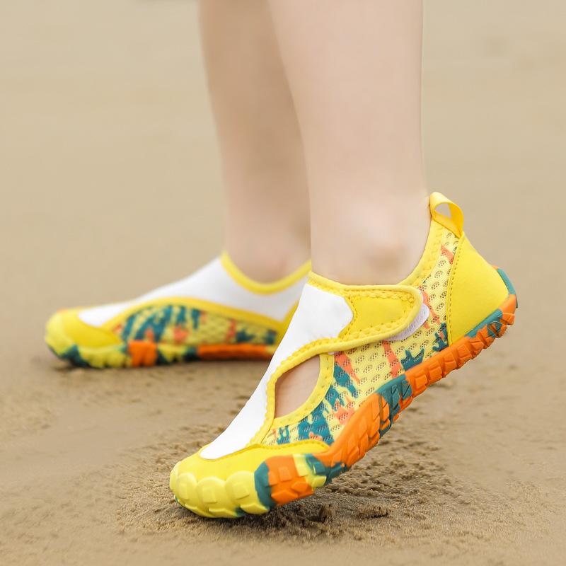 Hollow Water Shoes for Kids Boys and Girls Barefoot Quick Dry Non-slip Breathable Comfort Aqua Socks Outdoor Indoor Water Shoes for Beach Swimming