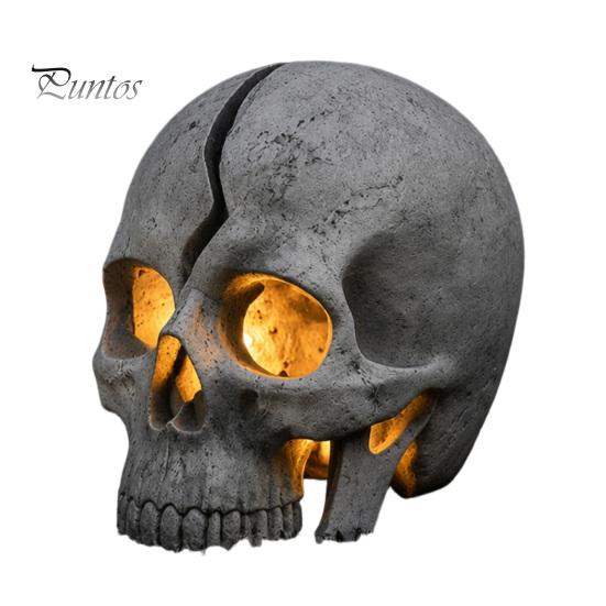 Gothic Resin Ornament Cracked Skull Garden Solar Light, LED Statue Spooky Industrial Table Decor Ornament, Halloween Decoration for Haunted House Bar
