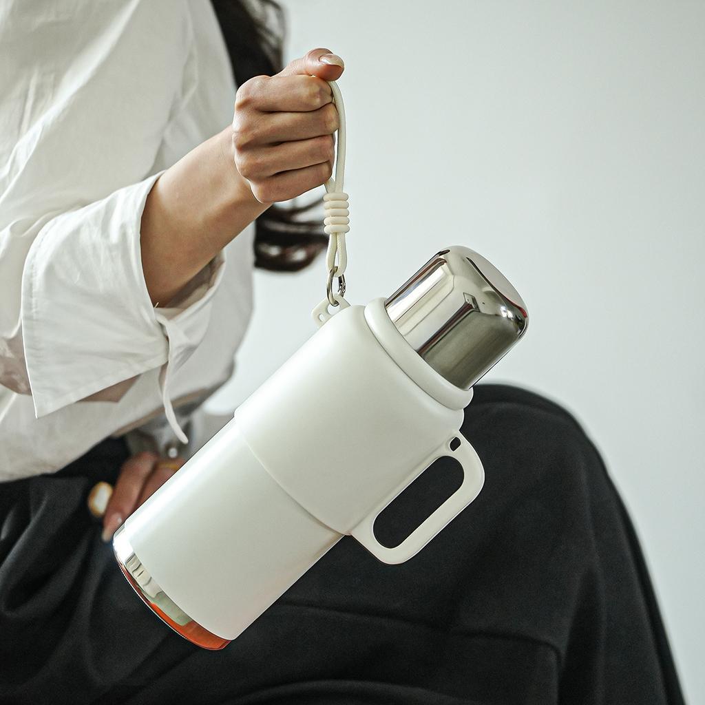 Stainless steel thermal insulation pot outdoor large-capacity water cup home travel car large water bottle portable thermos cup