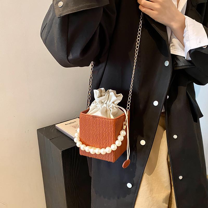 Chic And Stylish New Autumn Bucket Bag In Khaki Pink Black White And Brown For Women