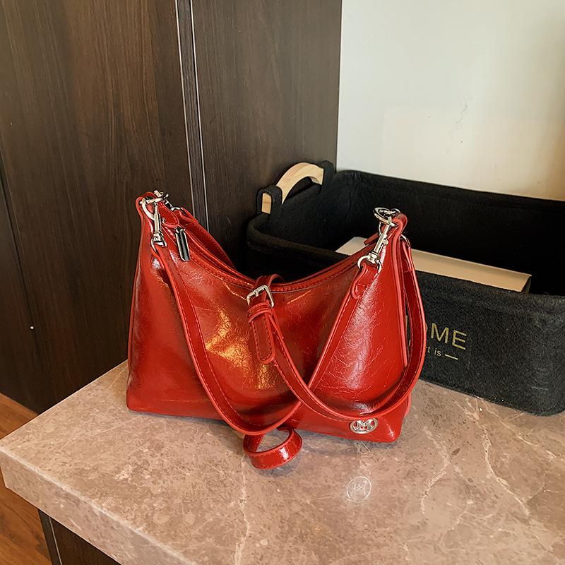 

Летняя новая сумка на плечо под мышку модная и простая универсальная из масляной вощеной кожи сумка-мессенджер женская сумка-тоут