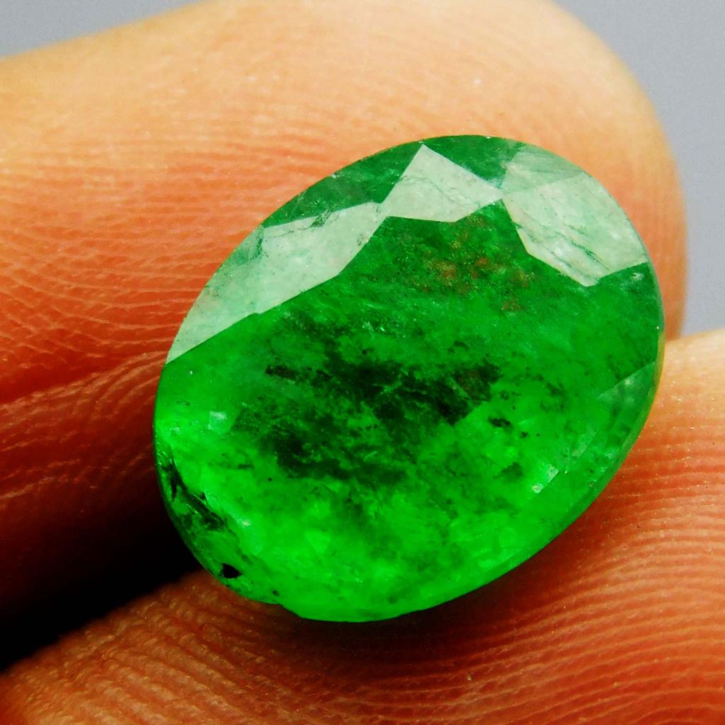 Natural Green Emerald Loose Gemstone Colombian 7 Ct Oval Cut for Jewelry Making and Gem Collections