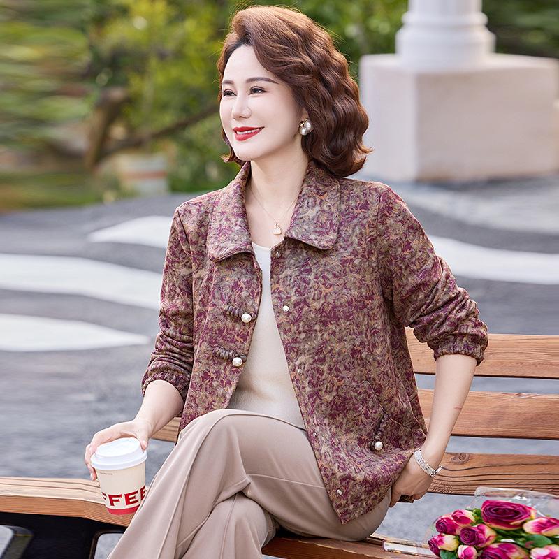 

Mom s Spring Floral Cardigan: Stylish, Age-Reducing Lapel Jacket for Middle-Aged & Elderly Women - Casual Fashion Top for Spring & Autumn XL (up to 105 kg) красный/фиолетовый