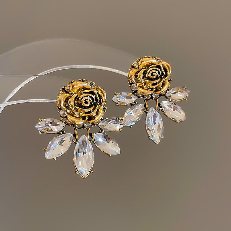 Silver needle vintage medieval diamond rose earrings retro Hong Kong style temperament stud earrings fashion earrings women
