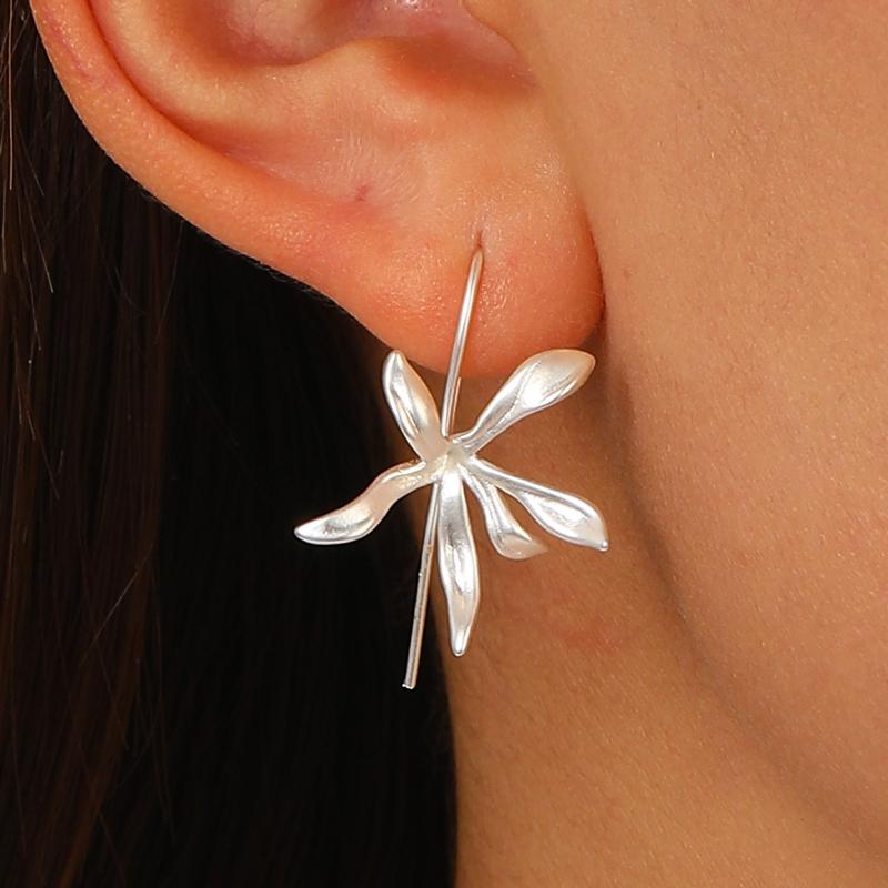 Europa und Die Vereinigten Staaten Persönlichkeit Kreative Blumen Hängende Ohrringe Damen Einfach Täglich Vielseitig Schmuck Geschenke
