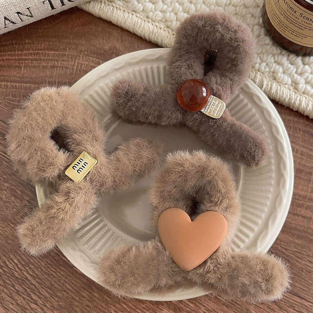 Plush love small grab clip female 2026 new temperament half tie hair on the back of the head shark clip hairpin