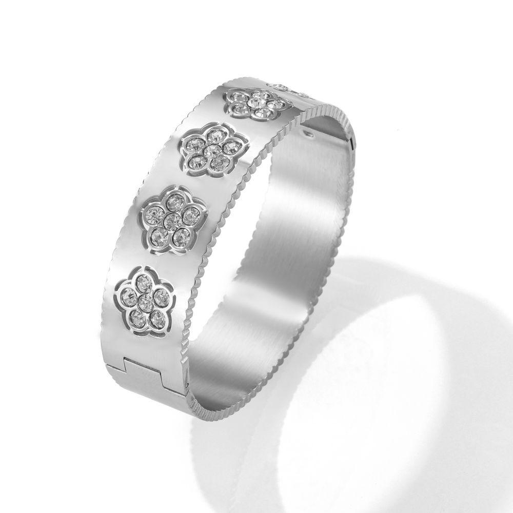 Elegant Multicolor Crystal Floral Bracelet for Women, Fashionable Non-Fading 18K Gold-Plated Titanium Steel Bangle