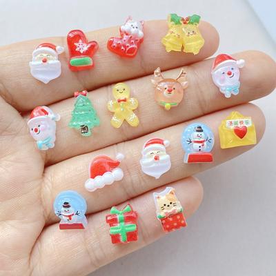 50 pièces Résine Mini Coloré Bonhomme de Neige de Noël Arbre Père Noël Cerf Figurines Flatback Nail Art Bricolage Scrapbooking Accessoires Loisirs Créatifs