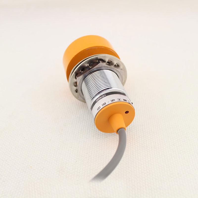 Proximity Switch LM39-3015 Inductive Sensor