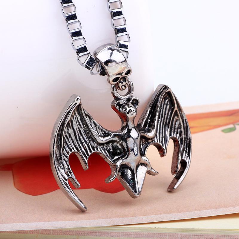 

Men s Retro Ethnic Skull Necklace with Bat Wings Pendant