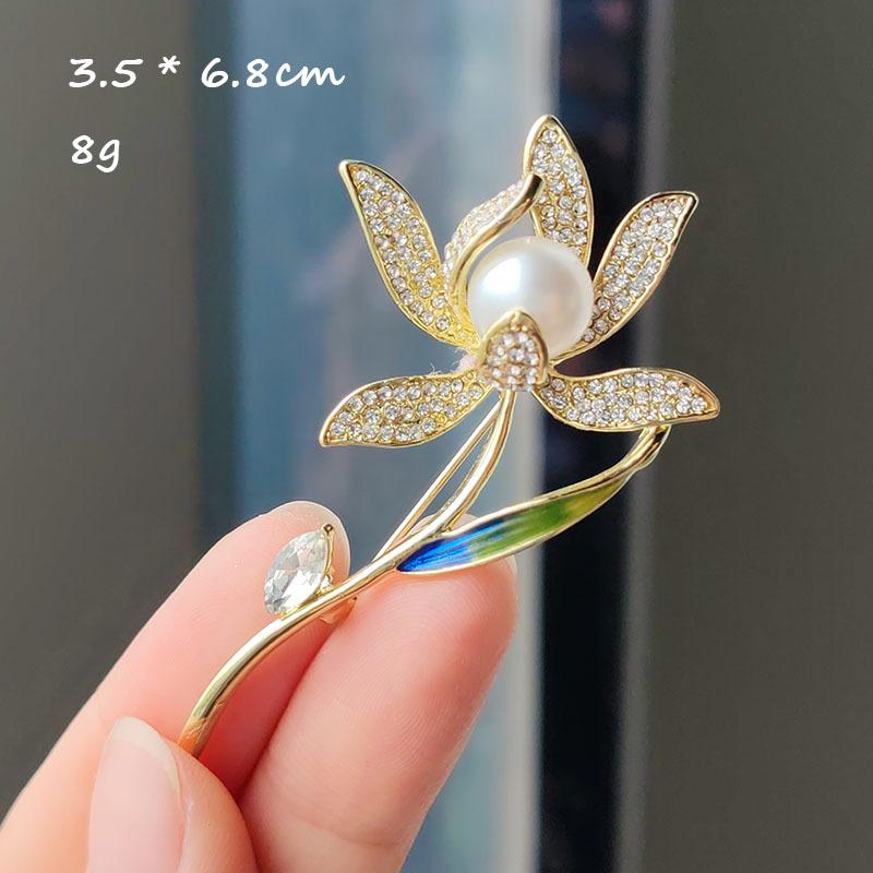 High-End Fashion Light Luxury Daffodil Corsage Female Inlaid Zircon Plant Brooch Versatile Clothing Accessories Factory