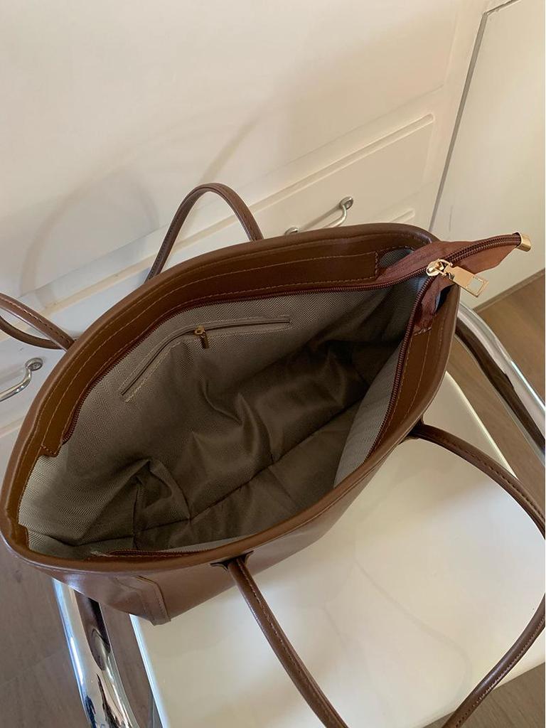 Retro 2025 Large Capacity Women's Tote Bag - Trendy Korean Style, Fashionable All-Match Shoulder Commuter Bag