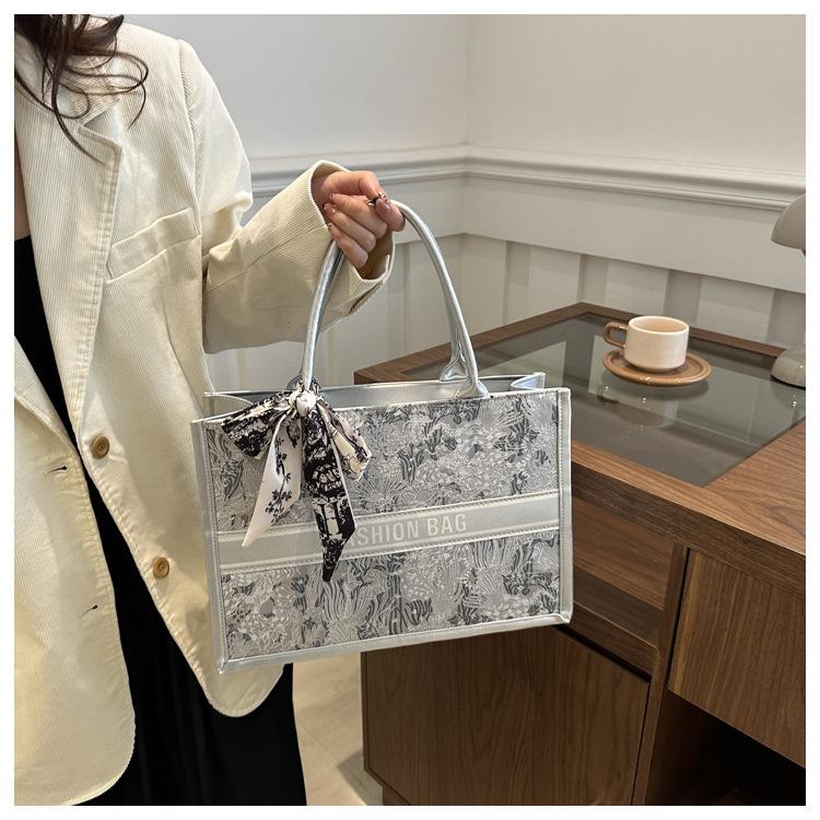 Large Capacity Embroidery Tote Bag Faux Leather Zipper Shoulder Handbag for Women