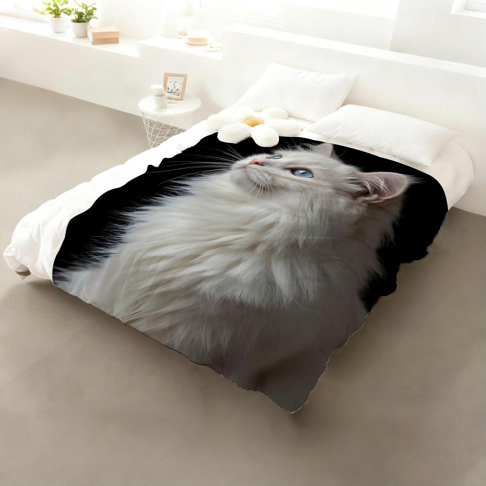 Character Cat Throw Flannel Throw Blanket: Soft Kid-Friendly Warm Anti-Static All Season Washable Couch Bed Home
