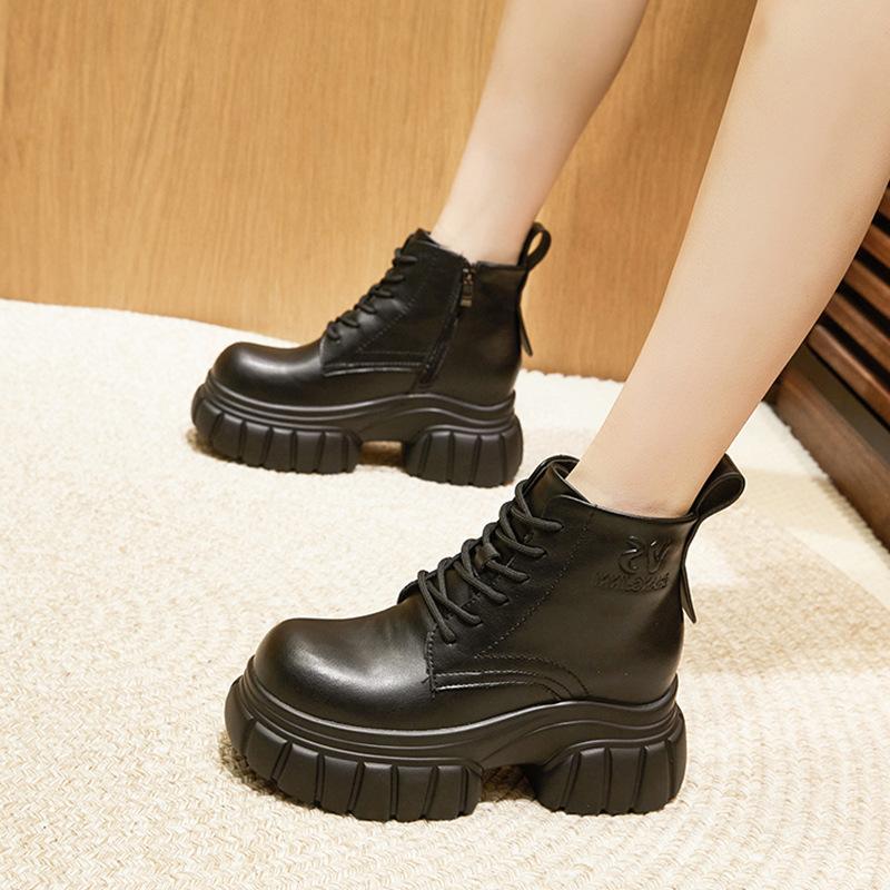 Thick-soled Martin Boots Women's 2025 Autumn and Winter New Inner Height Increase Small Short Boots British Style Medium Tube Versatile Single Boots