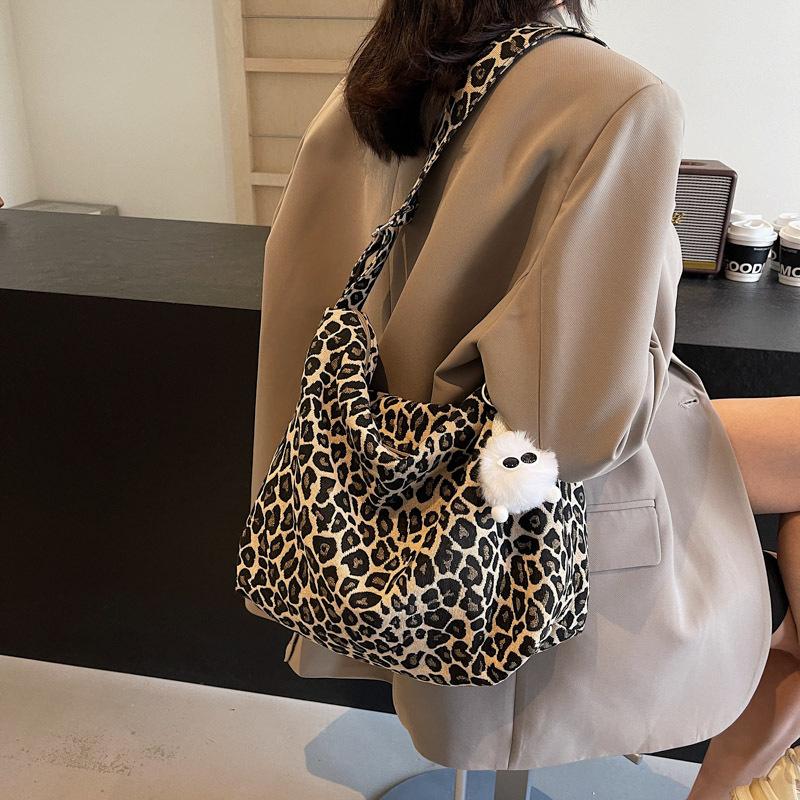 Niche leopard print canvas tote bag women's bag casual large capacity fashion handbag Korean version foreign style shoulder messenger bag