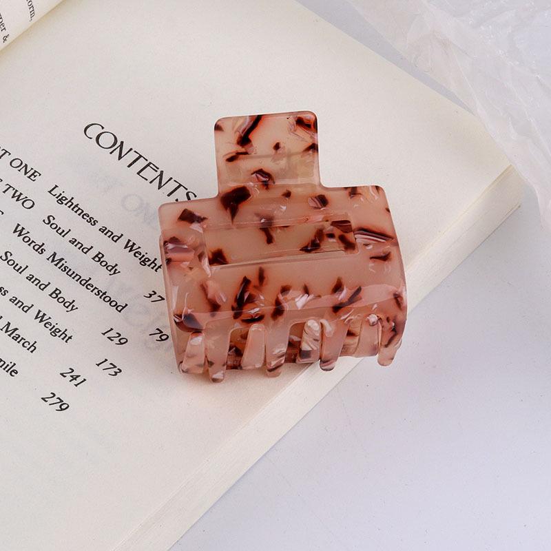 Korean-Style Floral Medium Square Acetate Hair Claw - Elegant and Versatile Hair Accessory