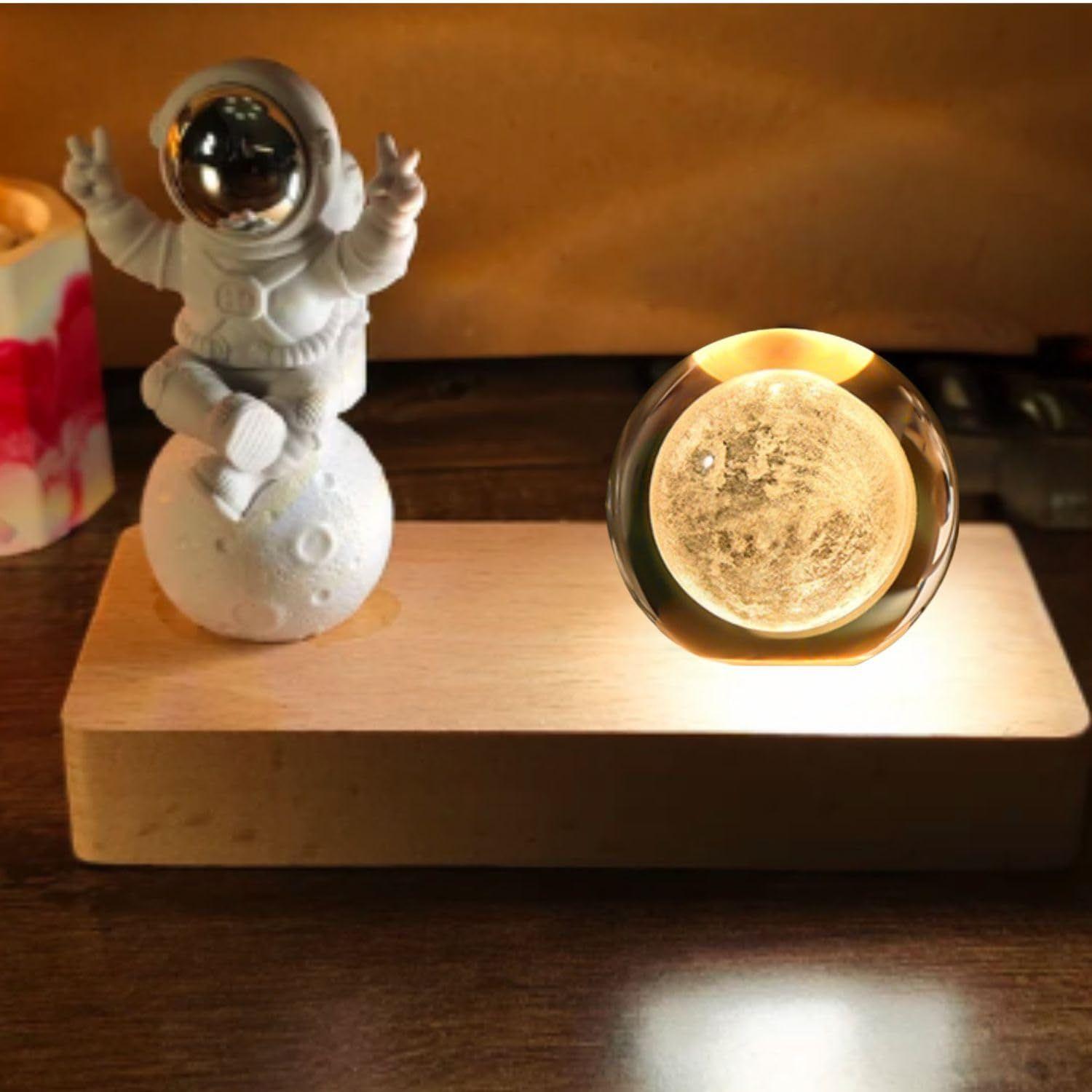 

3D Crystal Moon Lamp – Engraved LED Light with Astronaut, USB-Powered Table Lamp, Wooden Base, Romantic Home & Office