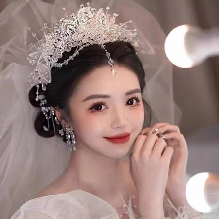 Portable Pageant Queen Crystals Tiaras Elegant Headband Crowns Hair Accessory for Women in Costume Performances
