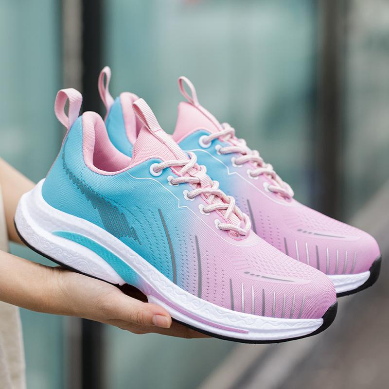 Fashion Spring Mesh Safety Shoes Women Breathable Lightweight Sports Non-slip Steel Toe Work Shoes Protective Safety Work Sneakers Woman