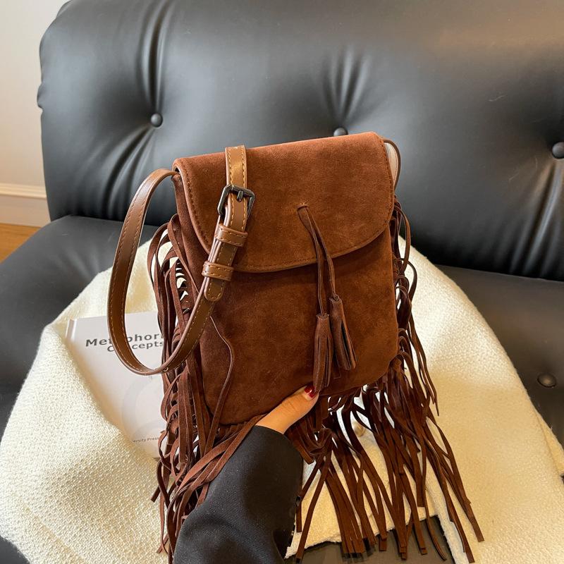 

Популярные женские сумки 2025 осень и зима новые нишевые на плечо сумки для мобильного телефона ретро сумки-мессенджеры с бахромой