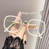 New Anti-Blue Light Large Frame Glasses - No Makeup Slimming Style, Trendy Myopia Glasses for Live Broadcasts and Social Media Influencers.
