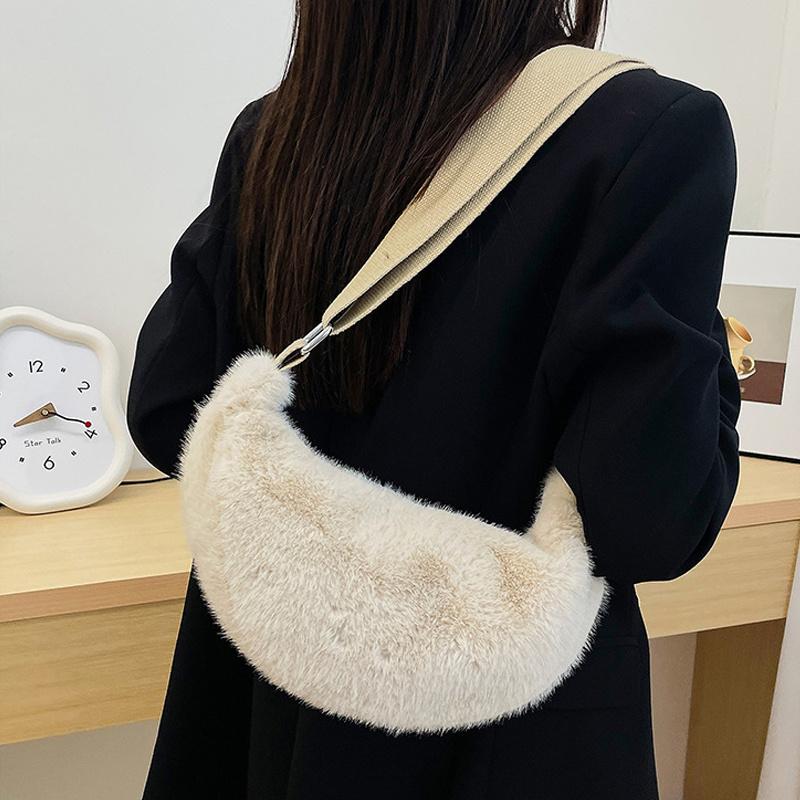 Yogodlns Women Crossbody Plush Bag Autumn Winter Hairy Hobo Bag Casual Versatile Shoulder Bag Fashion Lightweight Underarm Bag
