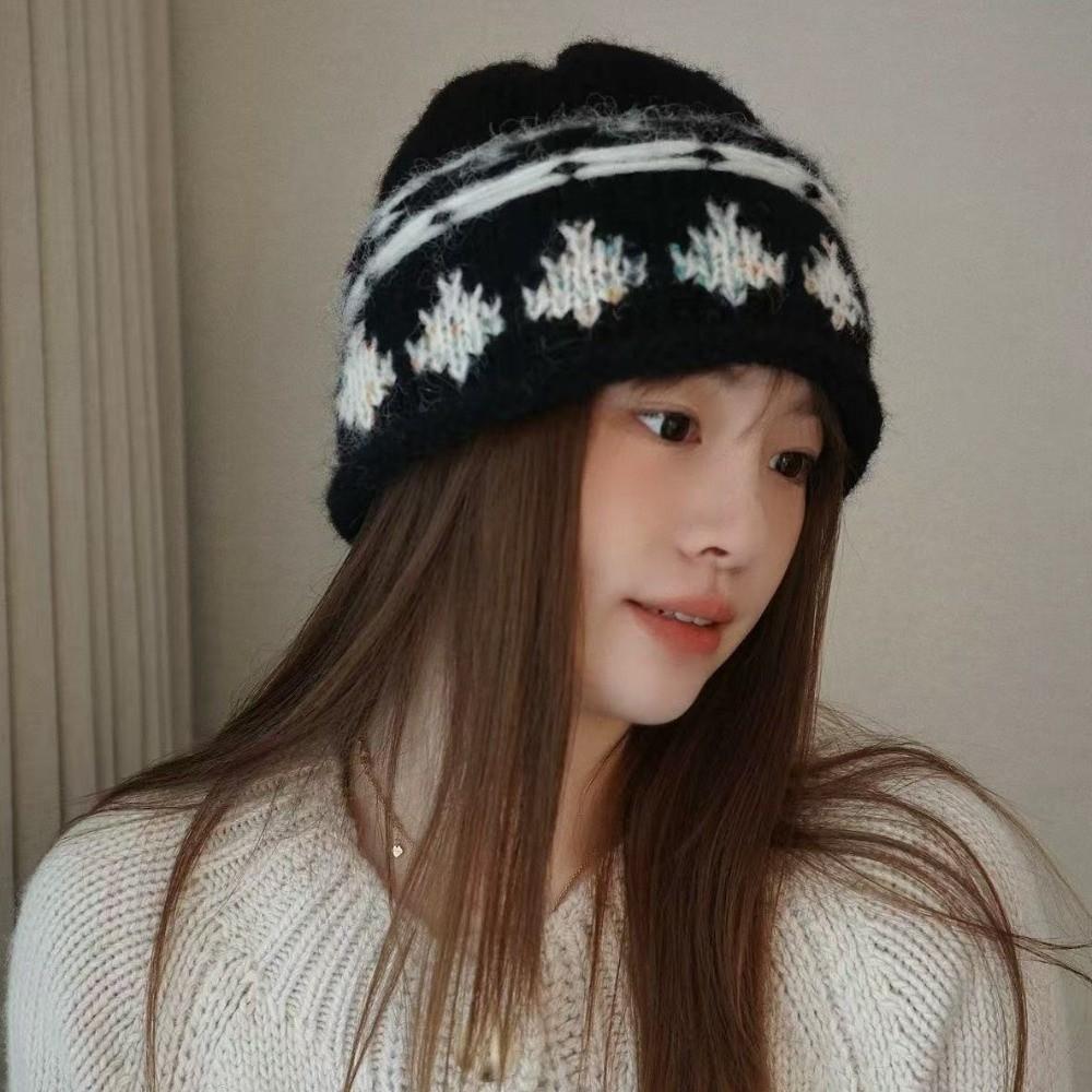 Jacquard Pattern Jacquard Knitted Hat Warm Warm Knitted Cap Retro Beanie Hat  Women's Fashion