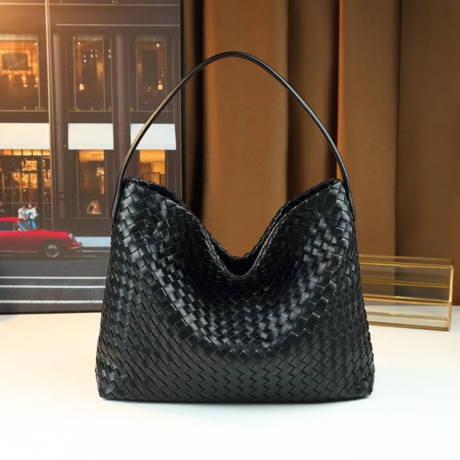 Fashion Woven Large-Capacity Women'S Tote Bag Going Out Versatile Shoulder Handbag