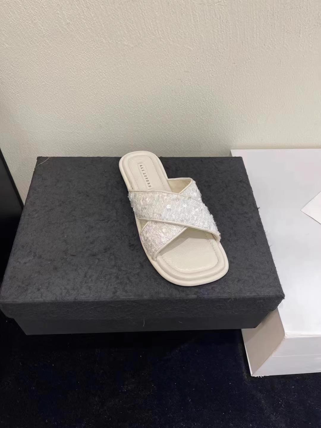 

Premium sequined flat-bottomed cool slippers female summer outer wear fairy slippers temperament soft-bottomed beach mop 40