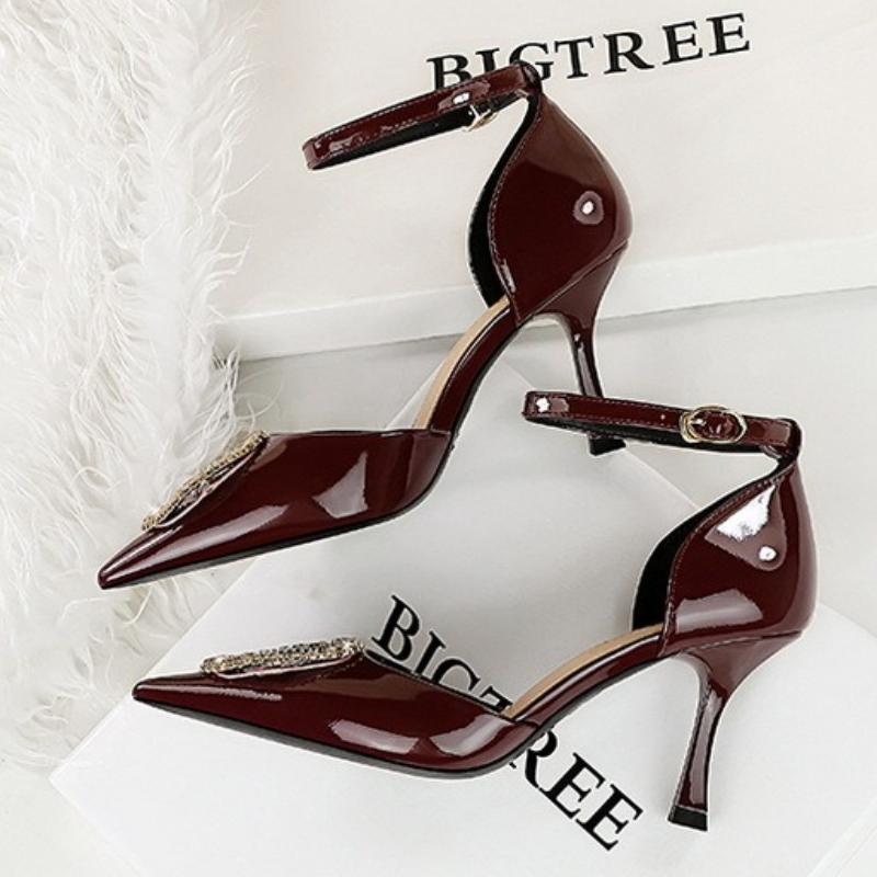 Fashion Fashion Pointed High Heels Women Pumps Metal Decoration Women Heels Patent Leather Women's Sandals Summer Luxury Banquet Shoes