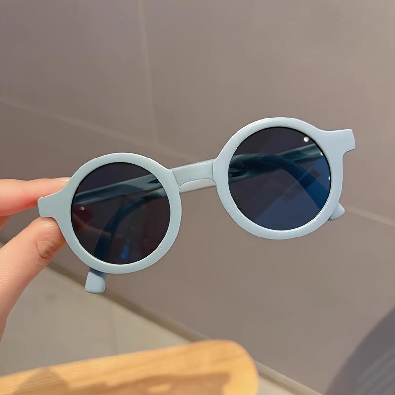 A Pair of Foldable Fashionable Round Dress Glasses Light And Portable Suitable for Men And Women Cute Trendy Suitable