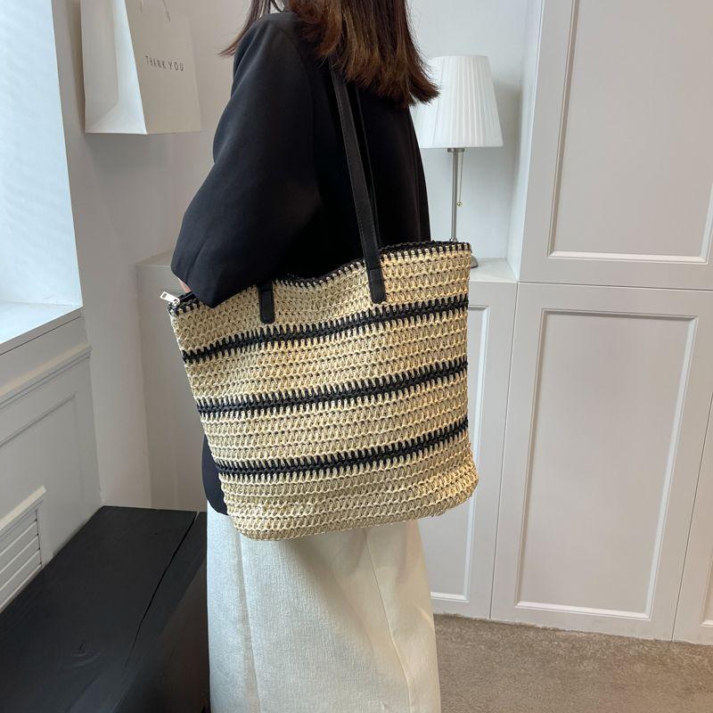 Women's Large-capacity Literary Striped Straw Bag Ethnic Style Shoulder Bag Tote Bag Handbag Vacation Beach Bag