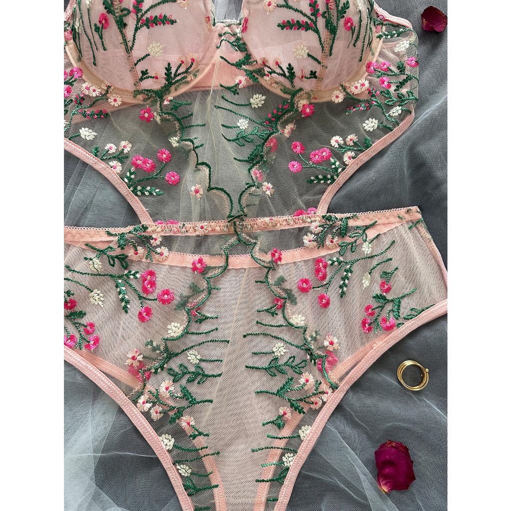 Conjunto de una pieza sexy y divertido de malla ultrafina con bordado floral francés nuevo de otoño