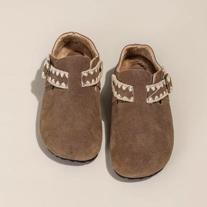 Retro belt buckle flat bottom women's new versatile and comfortable one-pedal velvet warm beanie shoes